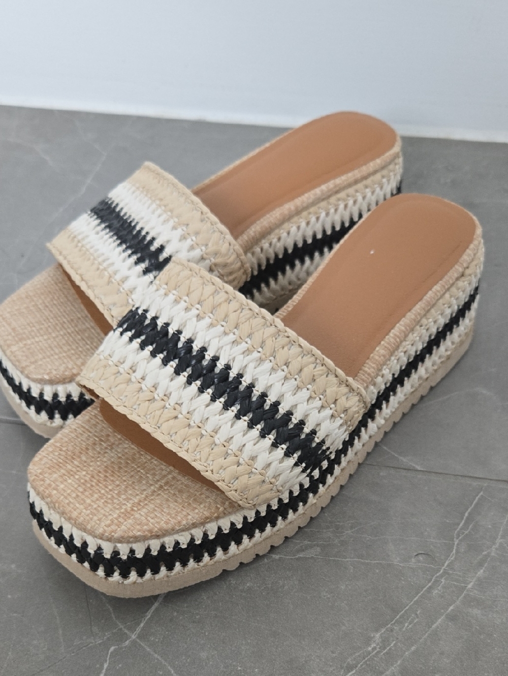 Woven Espadrille Platform Slide - Beige & Black
